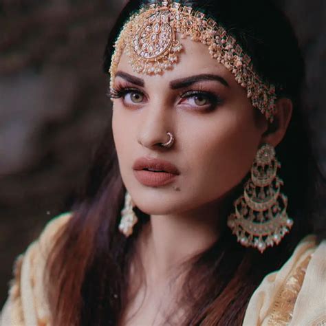 himanshi khurana images|More.